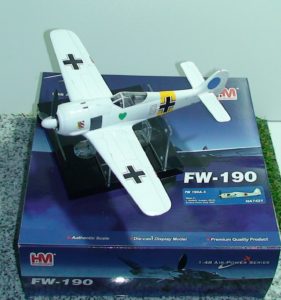 model letadla 1:48 Hobby Master HA7421 - FW 190A-4
