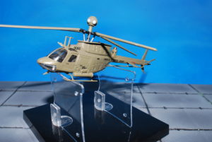 OH-58 Kiowa ( BELL). Modely vrtulníků Modely letadel . Modely tanků. Modely vojenské techniky. Sběratelské modely . Hotové modely . Sběratelské modely letadel. Sběratelské modely vojenské techniky a tanků. Kovové modely. Diecast models aircraft , military vehicles , tanks .