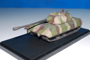 Modely tanků E-100 . Sběratelské modely . Modely vojenské techniky. Hotové modely . Sběratelské modely letadel. Sběratelské modely vojenské techniky a tanků. Kovové modely. Diecast models aircraft ,  military vehicles , tanks .