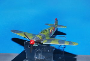 YAK-9 Yakovlev . Modely letadel . Modely tanků . Modely vojenské techniky. Sběratelské modely . Modely vrtulníků Hotové modely . Sběratelské modely letadel. Sběratelské modely vojenské techniky a tanků. Kovové modely. Diecast models aircraft , military vehicles , tanks .