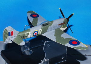 Hawker Tempest Mk.V. Modely letadel . Oxford.Modely vojenské techniky. Modely tanků . Sběratelské modely . Modely vrtulníků . Hotové modely . Sběratelské modely letadel. Sběratelské modely vojenské techniky a tanků. Kovové modely. Diecast models aircraft , helicopters , military vehicles , tanks .