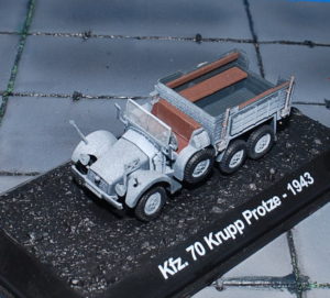 Kfz.70 Krupp Protze.Modely vojenské techniky. Amercom. Modely tanků . Modely letadel . Sběratelské modely . Modely vrtulníků . Hotové modely . Sběratelské modely letadel. Sběratelské modely vojenské techniky a tanků. Kovové modely. Diecast models aircraft , helicopters , military vehicles , tanks .