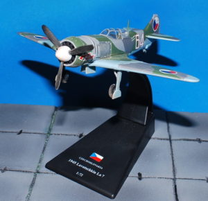 Lavochkin La-7. Czechoslovakia. Modely letadel .Amercom. Sběratelské modely . Modely tanků. Modely vojenské techniky. Hotové modely . Sběratelské modely letadel. Sběratelské modely vojenské techniky a tanků. Kovové modely. Diecast models aircraft ,  military vehicles , tanks .