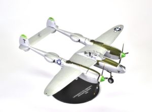P-38 LIGHTNING. Modely letadel.Atlas. Modely tanků.Modely vojenské techniky. Hotové modely. Sběratelské modely. Kovové modely .Diecast aircraft models , military vehicles.