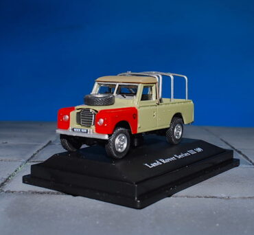 Land Rover S3 109 Pick up. Modely aut. Diecast models cars. Cararama / OXFORD CR711XND 003. Modely nákladních aut. Diecast models vehicles.trucks. Modely hasíčských,požarních vozidel. Diecast models cars.fire engine. Transport diecast models. Modely vojenské techniky. Diecast models military vehicles. Modely tanků. Diecast models tanks. Sběratelské modely. Hotové modely. Kovové modely.