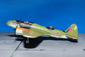 DB-3.IL-4.Ilyushin DB-3. Modely letadel.Altaya. Modely vojenské techniky. Modely tanků. Sběratelské modely. Modely vrtulníků. Hotové modely. Sběratelské modely letadel. Sběratelské modely vojenské techniky a tanků. Kovové modely. Diecast models aircraft,helicopters,military vehicles,tanks.