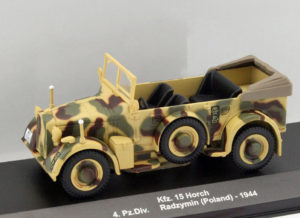 Horch 901. Sd.Kfz.15. Modely aut.Eaglemoss. Modely vojenské techniky. Modely tanků. Sběratelské modely. Modely vrtulníků. Hotové modely. Sběratelské modely letadel. Sběratelské modely vojenské techniky a tanků. Kovové modely. Diecast models aircraft,helicopters,military vehicles, tanks, cars.