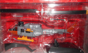 BELL 212.Agusta.UH-1 Huey.roquois.Modely vrtulníků.Altaya. Modely letadel .Modely dopravních letadel.Modely vojenské techniky. Modely tanků . Sběratelské modely . Hotové modely . Sběratelské modely letadel. Sběratelské modely vojenské techniky a tanků. Kovové modely. Diecast models aircraft. helicopters.military vehicles.tanks.