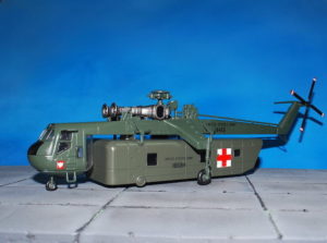 Skycrane.CH-54 Tarhe.S-64 Skycrane.Sikorsky.Modely vrtulníků. Diecast models helicopters.Altaya MAG HEL52.Modely letadel. Diecast models aircraft. Modely dopravních letadel. Modely vojenské techniky. Diecast models military vehicles, Modely raket. Diecast models rockets. Sběratelské modely. Hotové modely. Sběratelské modely letadel. Kovové modely.