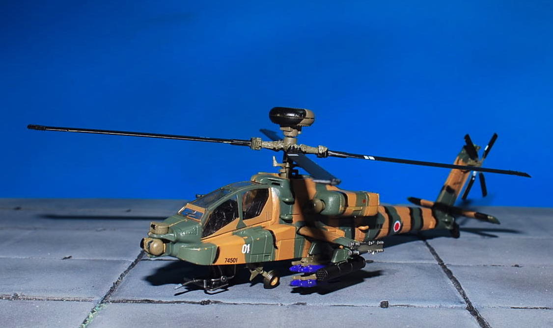 Helicopter AH-64-1 1:100 Japan Self-defense DeAgostini diecast #03 