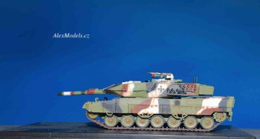 Panzerkampf PAN12172PB - LEOPARD 2 A5 Main Battle Tank.Modely tanků.Diecast models tanks.Modely vojenské techniky. Diecast models military vehicles.Modely aut. Diecast models cars.Modely letadel.Diecast models aircraft. Diecast models helicopters.Modely raket.Diecast models rockets.Sběratelské modely.Hotové modely.Sběratelské modely tanků.Kovové modely.