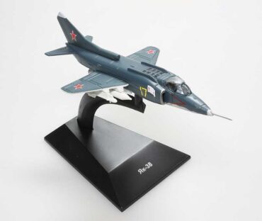 Yak-38 Forger.Yakovlev Yak-38.Modely letadel.Diecast models aircraft.Altaya MAG FS13.Modely dopravních letadel. Diecast models airplanes.airliner. Modely vrtulníků. Diecast models helicopters. Diecast models cars. Modely vojenské techniky. Diecast models military vehicles. Modely raket. Diecast models rockets. Sběratelské modely. Hotové modely. Kovové modely.