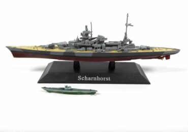 DeAgostini MAG KZ02 - Scharnhorst Battlecruiser + U-Boot , German 1939.Modely lodí.Kovové modely.Diecast models ships.Sběratelské modely bitevních lodí.Hotové modely.Modely zaoceánských lodí.Diecast models of ocean liners.