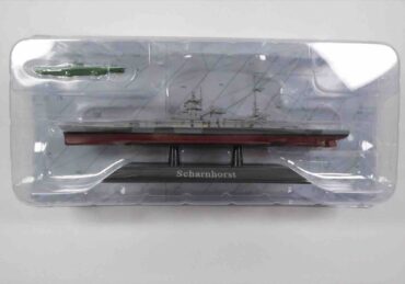 DeAgostini MAG KZ02 - Scharnhorst Battlecruiser + U-Boot , German 1939.Modely lodí.Kovové modely.Diecast models ships.Sběratelské modely bitevních lodí.Hotové modely.Modely zaoceánských lodí.Diecast models of ocean liners.