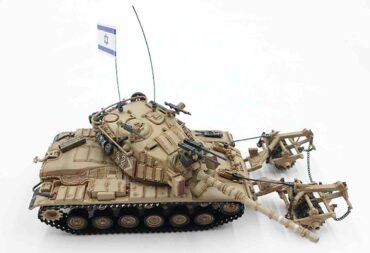 PMA P0337 - M60A1 Patton / MAGACH6B Blazer MBT (Main Battle Tank w/reactive armor) with KMT-4 Mine roller , IDF - Israel Defense Forces , Middle East War.Modely tanků.Diecast models tanks.Modely vojenské techniky. Diecast models military vehicles.Modely aut. Diecast models cars.Modely letadel.Diecast models aircraft. Diecast models helicopters.Modely raket.Diecast models rockets.Sběratelské modely.Hotové modely.Sběratelské modely tanků.Kovové modely.
