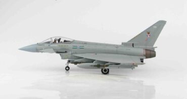 Modely letadel Eurofighter Typhoon EF-2000.Hobby Master HA6650 - Eurofighter EF-2000 Typhoon , 'Z361 / GN-A' No. 12 Sqn. RAF / Qatar Air Force , RAF Coningsby 2020.Modely letadel.Diecast models aircraft. Modely dopravních letadel.Diecast models airplanes.airliner.Modely vrtulníků. Diecast models helicopters.Diecast models cars.Modely vojenské techniky. Diecast models military vehicles.Modely raket.Diecast models rockets.Sběratelské modely.Hotové modely.Kovové modely.