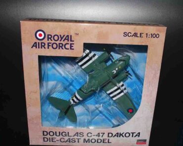 Modely letadel DC-3 Douglas C-47 Dakota RAF Brand 40622 - Douglas C-47 Dakota , 'ZA947' "KWICHERBICHEN“ RAF , D-Day 1944 Diecast models aircraft Modely dopravních letadel Diecast models airplanes airliner Modely vrtulníků Diecast models helicopters Modely aut Diecast models cars Modely vojenské techniky Diecast models military vehicles Modely raket Diecast models rockets Sběratelské Hotové Kovové modely