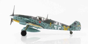 Modely letadel Bf 109 Messerschmitt Bf109 Hobby Master HA8755 - Messerschmitt Bf 109G-6 , ‚1‘ (W.Nr.20499) „Karaya" Oblt. Erich Hartmann 9./JG 52 (Jagdgeschwader 52) Luftwaffe 1943 Diecast models aircraft Modely dopravních letadel Diecast models airplanes airliner Modely vrtulníků Diecast models helicopters Modely aut Diecast models cars Modely vojenské techniky Diecast models military vehicles Modely raket Diecast models rockets Sběratelské Hotové Kovové modely
