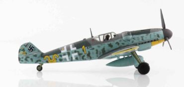 Modely letadel Bf 109 Messerschmitt Bf109 Hobby Master HA8755 - Messerschmitt Bf 109G-6 , ‚1‘ (W.Nr.20499) „Karaya" Oblt. Erich Hartmann 9./JG 52 (Jagdgeschwader 52) Luftwaffe 1943 Diecast models aircraft Modely dopravních letadel Diecast models airplanes airliner Modely vrtulníků Diecast models helicopters Modely aut Diecast models cars Modely vojenské techniky Diecast models military vehicles Modely raket Diecast models rockets Sběratelské Hotové Kovové modely