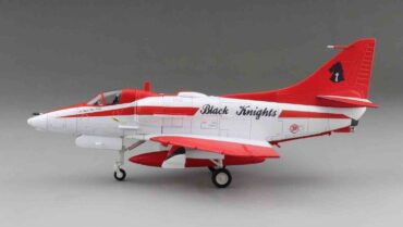 Modely letadel A-4 Skyhawk Douglas A-4G Skyhawk Hobby Master HA1432 - Douglas A-4SU Super Skyhawk , "Black Knights" Flight Lead RSAF - Republic of Singapore Air Force Diecast models aircraft Modely dopravních letadel Diecast models airplanes airliner Modely vrtulníků Diecast models helicopters Modely aut Diecast models cars Modely vojenské techniky Diecast models military vehicles Modely raket Diecast models rockets Sběratelské Hotové Kovové modely