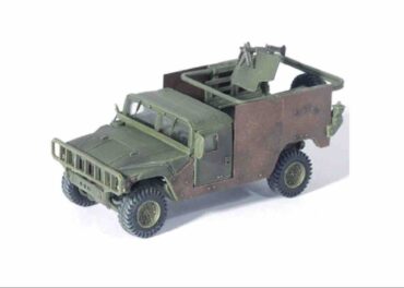 Dragon Armor - HMMWV Humvee M998 (High Mobility Multipurpose Wheeled Vehicle) "Gun Truck"  w/Field Add-on Armor , 9th Engineer Brigade 1st Infantry Div. U.S.Army , Iraq 2003