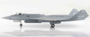 Hobby Master - Northrop/McDonnell Douglas YF-23 "Gray Ghost" PAV-2 , AF ser.no.87-0801 USAF ,1990 (with 3 xAIM-120,2 xAIM-9) - Obrázek 2